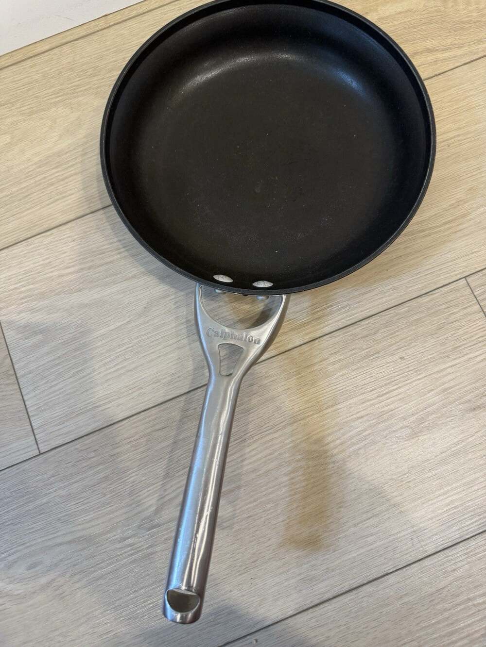Calphalon 1390 10 in Nonstick Frying Pan, Black/Silver, Gas/Electric, 450°F